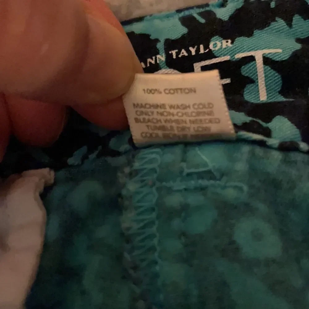 (5/$25) Loft outlet teal & navy 6” inseam shorts